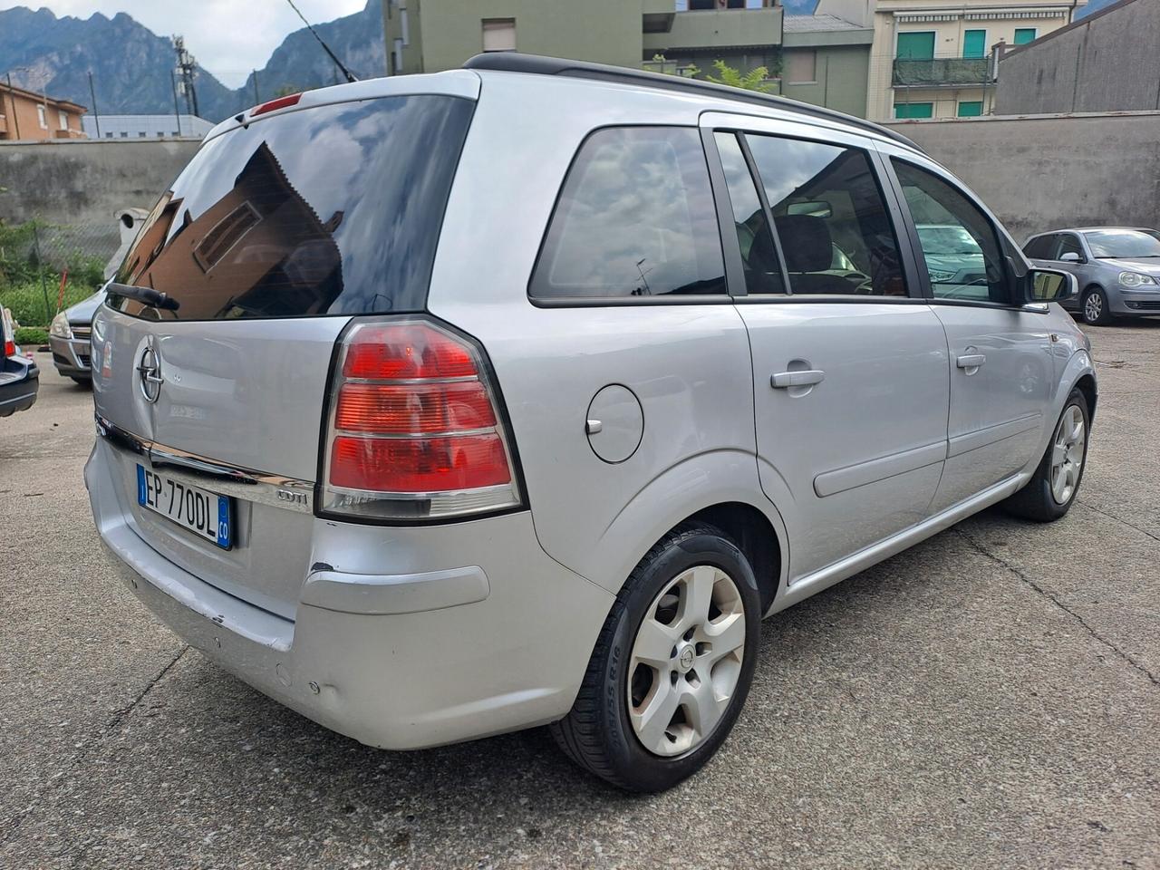 OPEL ZAFIRA 1.9 CDTI *7 POSTI*