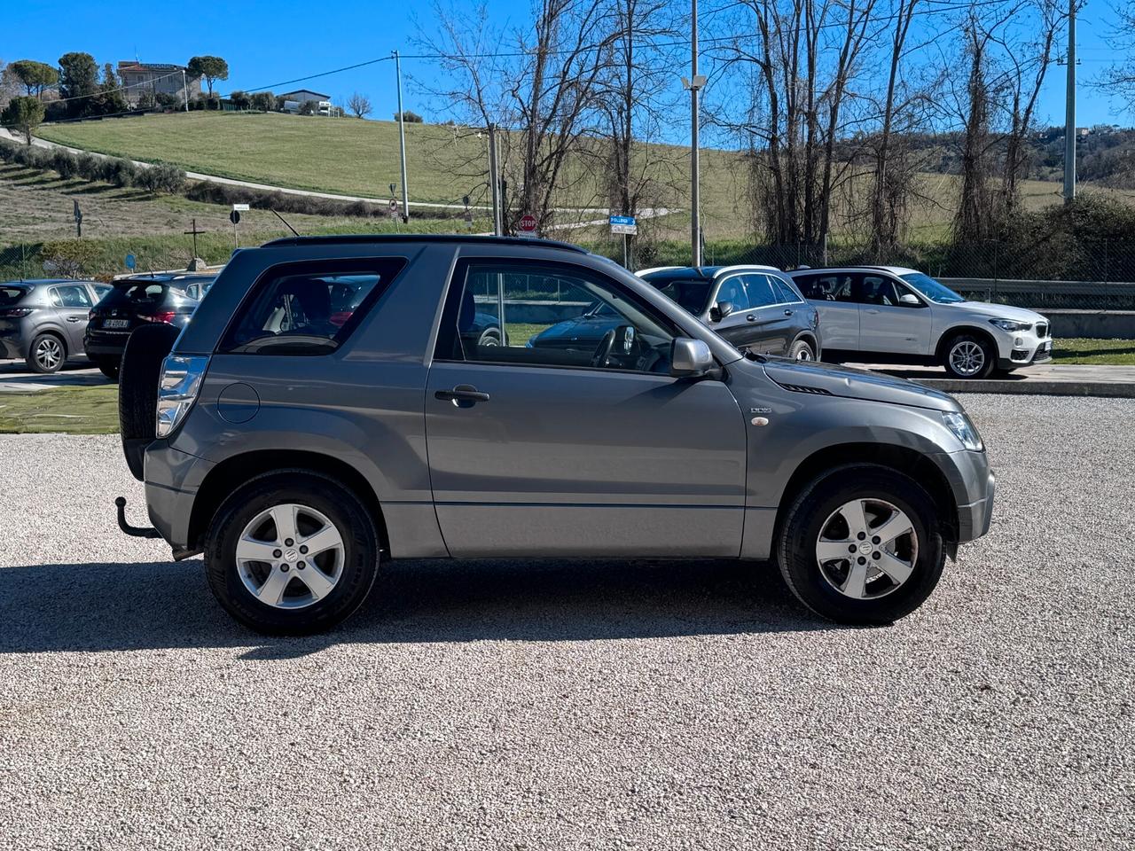 Suzuki Grand Vitara 1.9 DDiS 3 porte GANCIO TRAINO + RIDOTTE