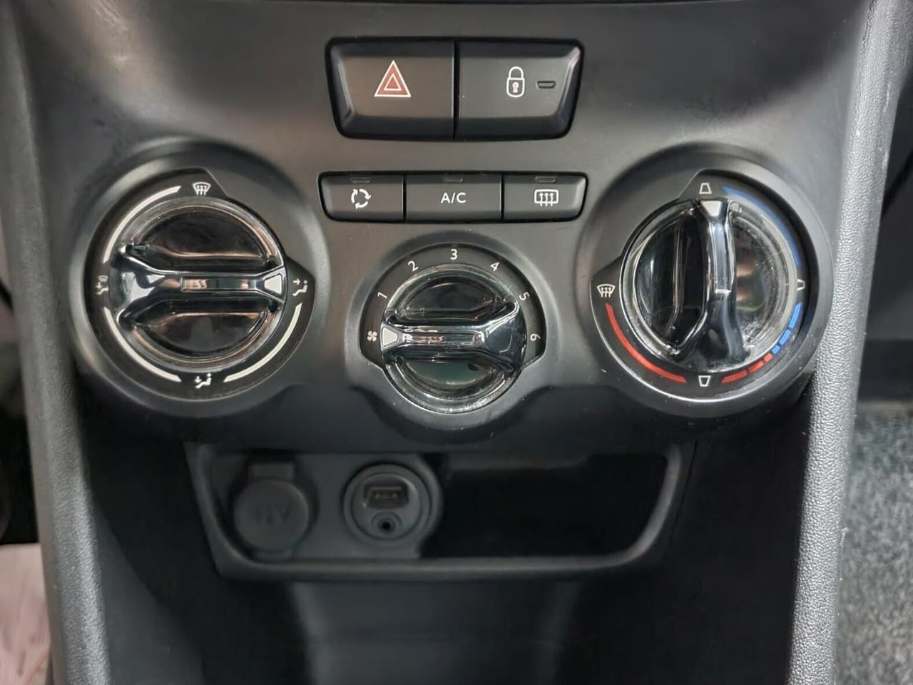 Peugeot 208 1.4 HDi 68cv Allure 2014