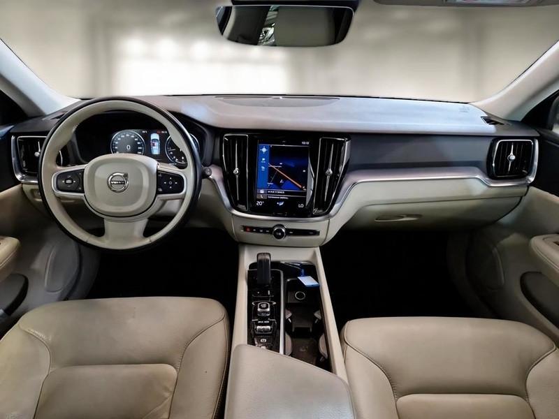 VOLVO V60 B4 D autom. Momentum Business Pro WAGON