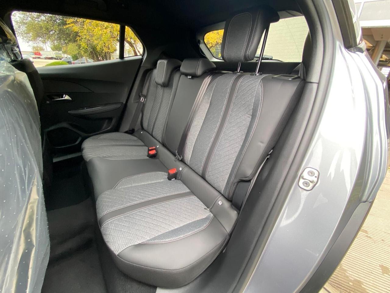 Peugeot 2008 Hybrid 145 e-DCS6 Allure