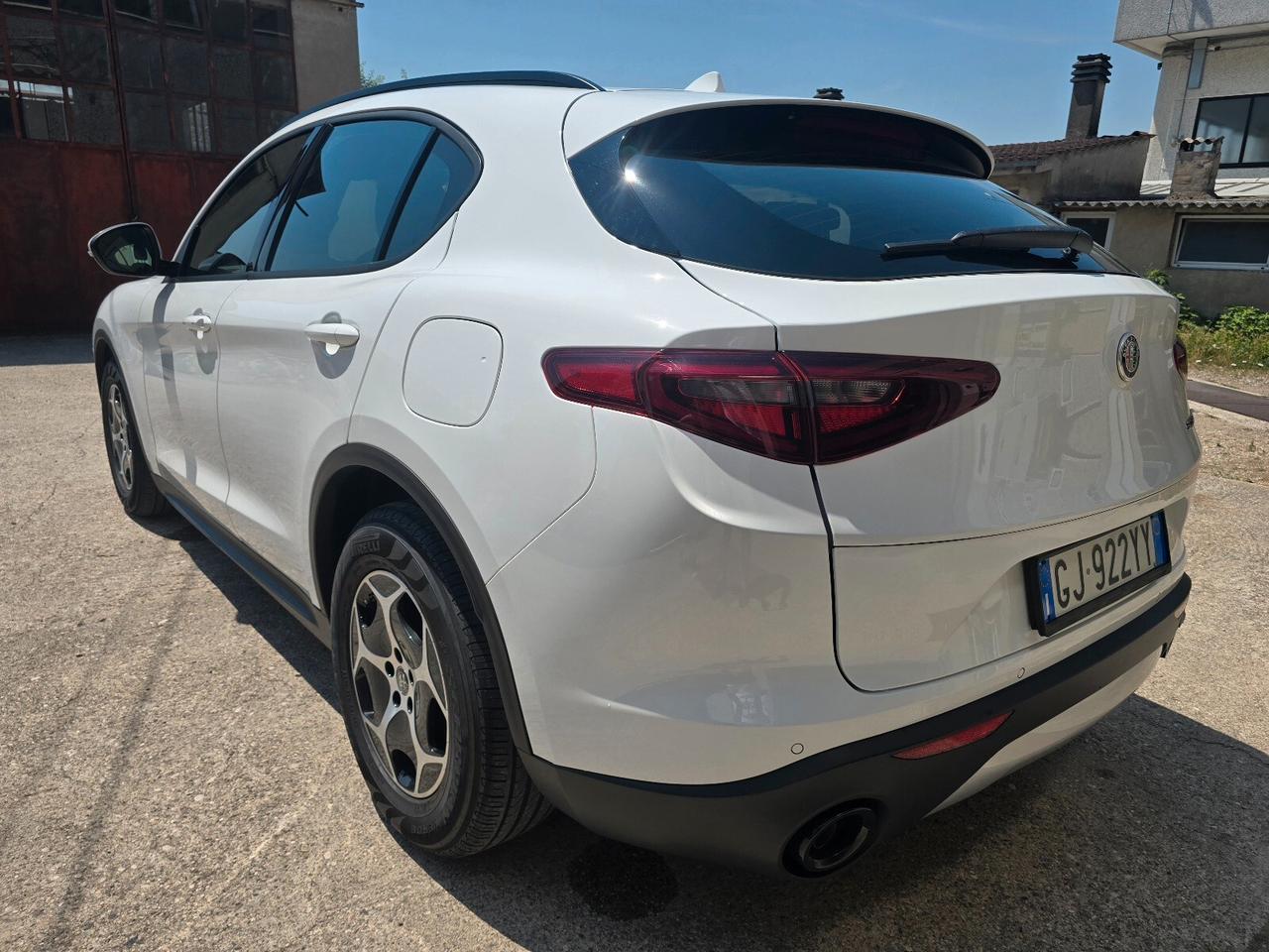 Alfa Romeo Stelvio 2.2 Turbodiesel 160 CV AT8 RWD Super Business