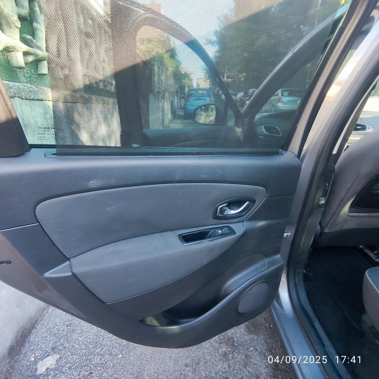 Renault Scenic Scénic XMod dCi 110 CV EDC Limited
