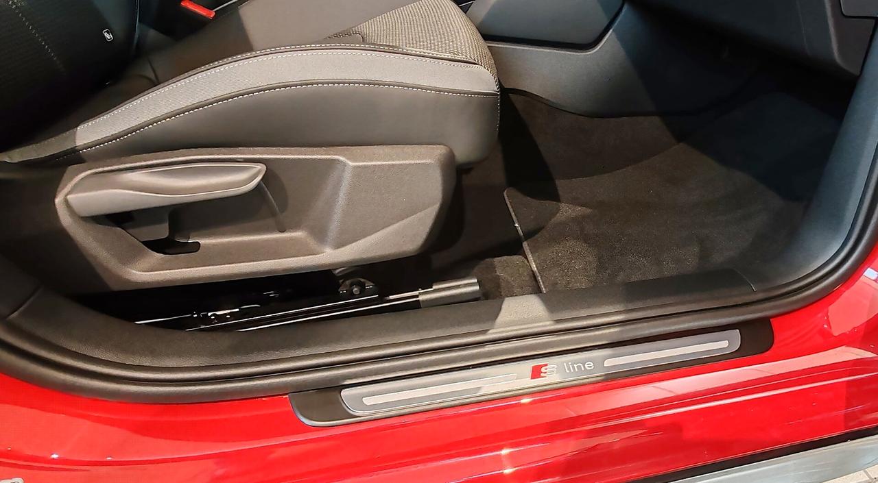 Audi A1 allstreet 30 TFSI Identity Contrast S- Line