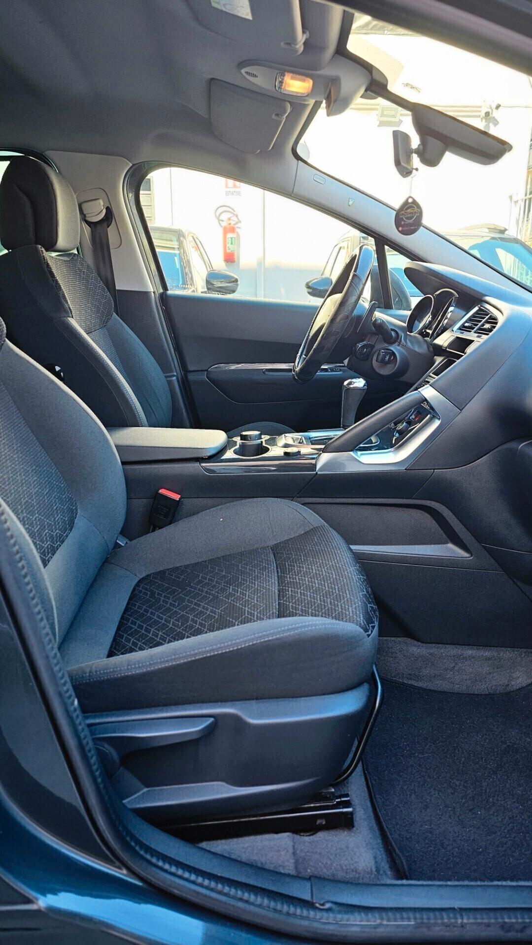 Peugeot 3008 1.6 HDi 115CV ETG6 Allure