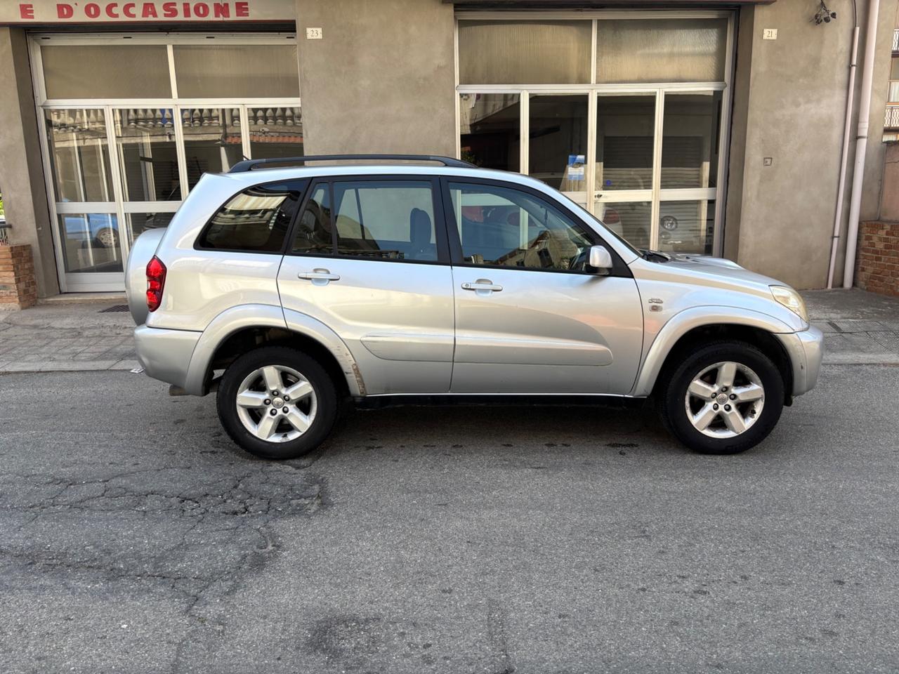 Toyota RAV 4 RAV4 2.0 Tdi D-4D cat 5 porte Sol