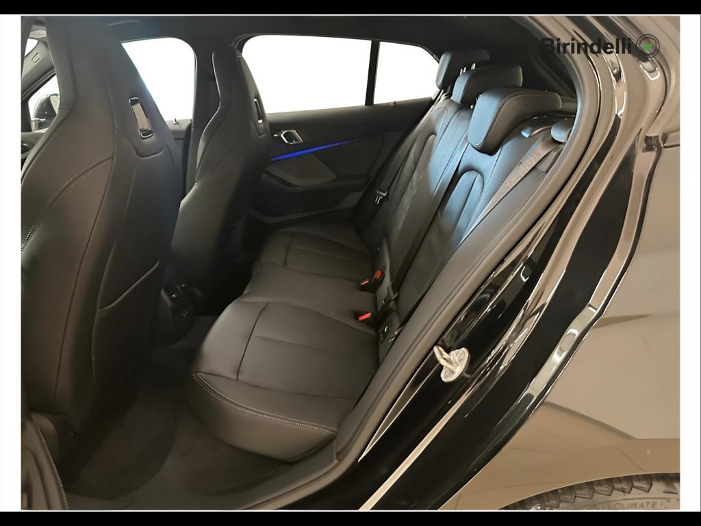 BMW Serie 1 (F40) - M 135i xDrive