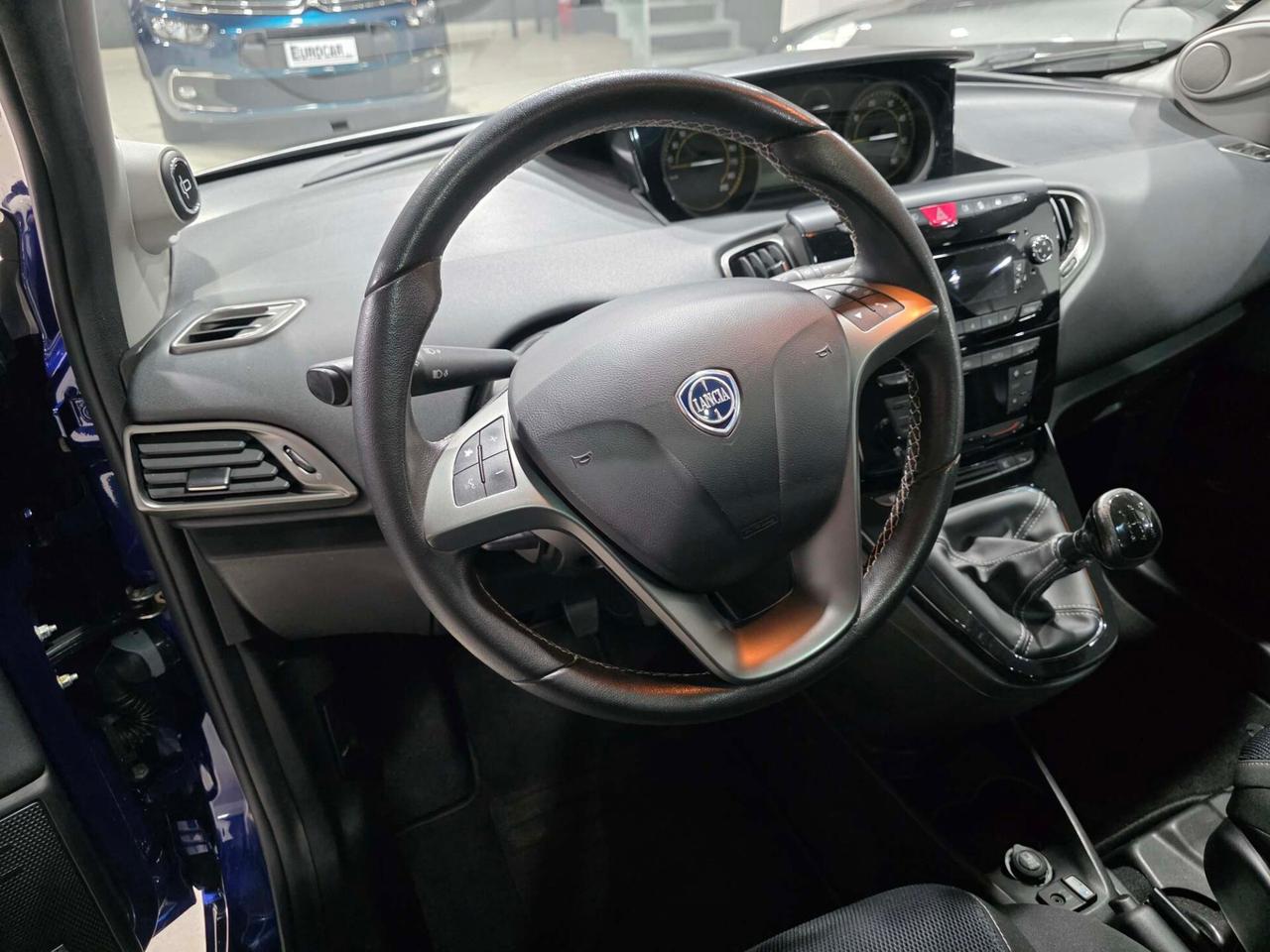 Lancia Ypsilon 1.3 MJT 16V 95 CV 5 porte S&S S Momodesign