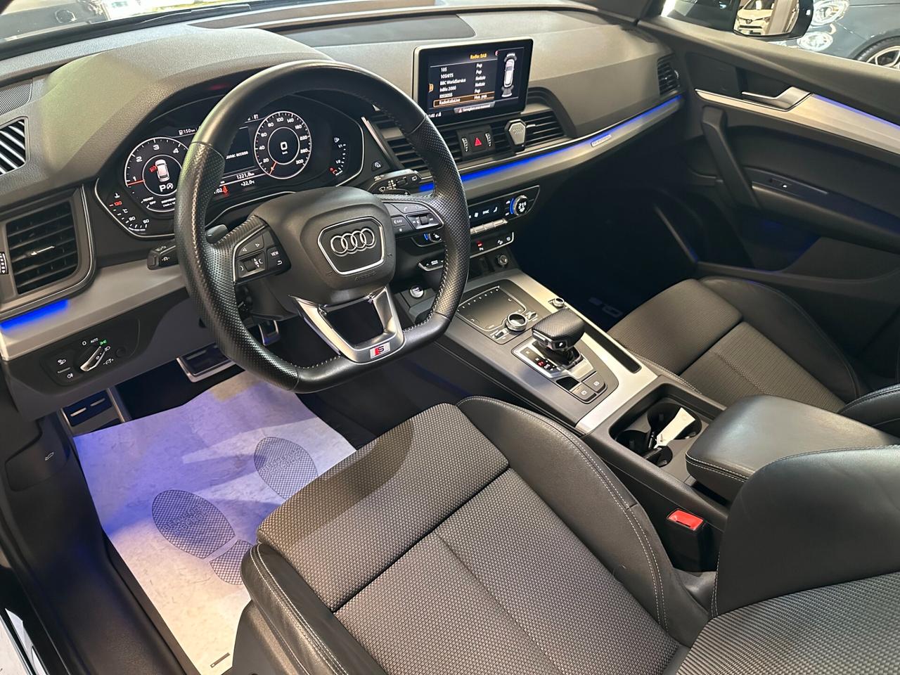Audi Q5 40 2.0 tdi mhev S line Plus Quattro 204cv Black Edition
