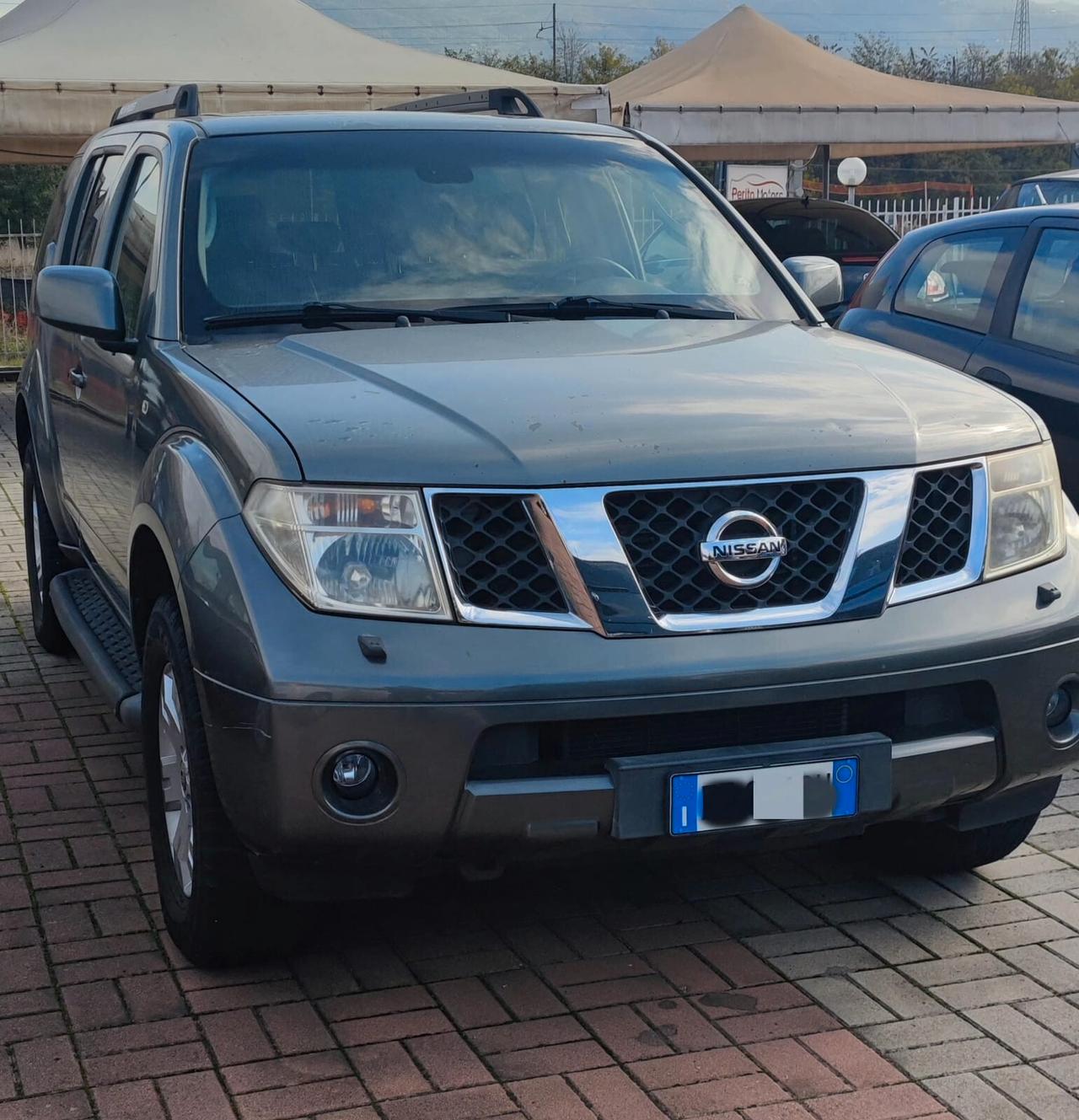 Nissan Pathfinder Nissan Pathfinder 7 posti