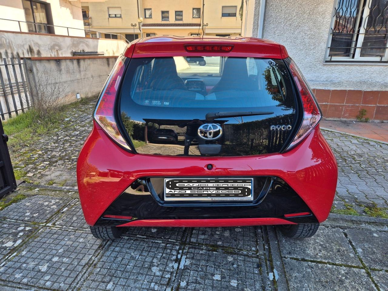 Toyota Aygo 1.0 VVT-i 69 CV 5 porte x-play