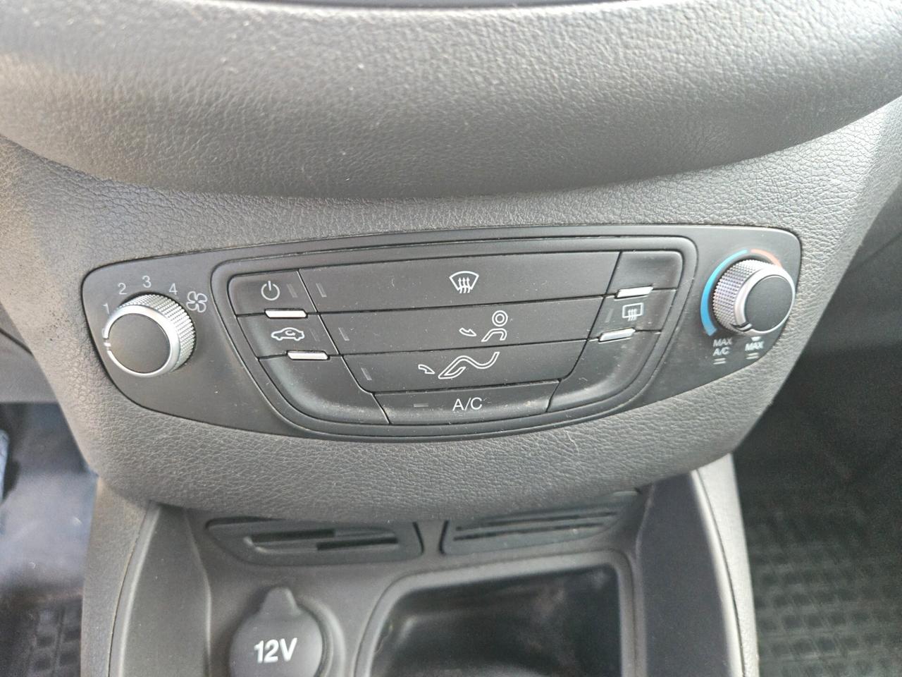 Ford Transit Courier 1.5 TDCi 75CV Van Trend