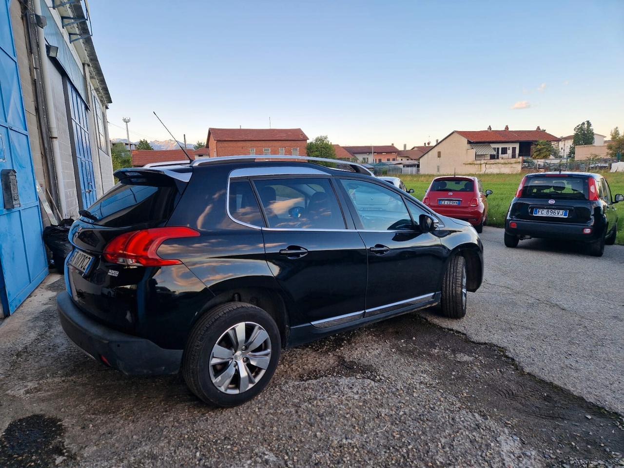 Peugeot 2008 1.2 VTi 82CV Allure