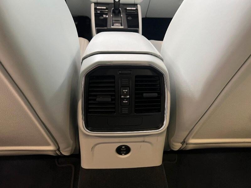 PORSCHE Macan 2.0 T