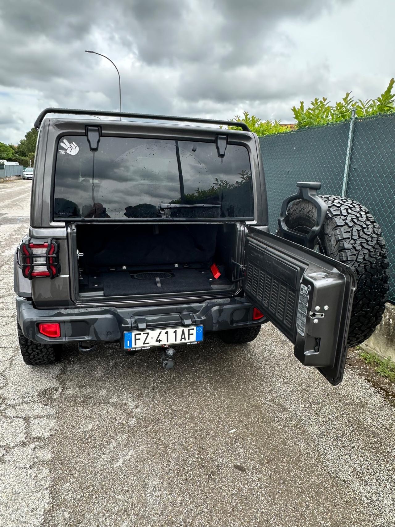 Jeep Wrangler Unlimited 2.2 Mjt II Sahara