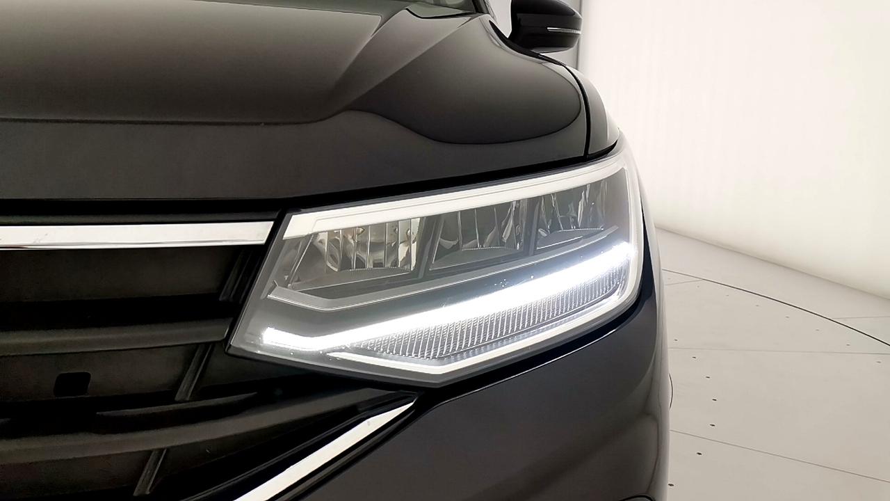 VOLKSWAGEN Tiguan II 2021 - Tiguan 1.5 tsi Life 130cv