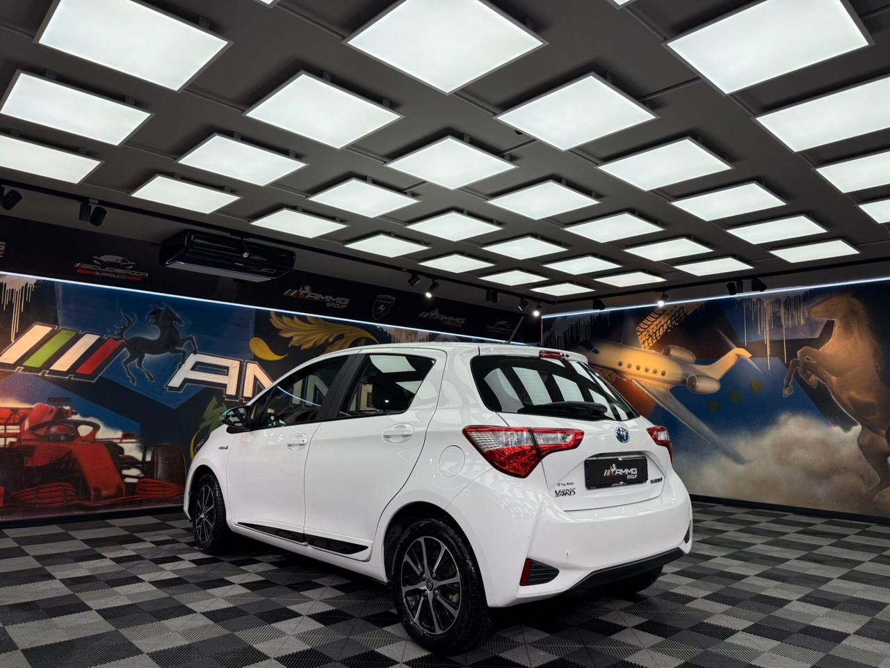 Toyota Yaris 1.5 Hybrid 5 porte Active berlina 2 volumi (940)