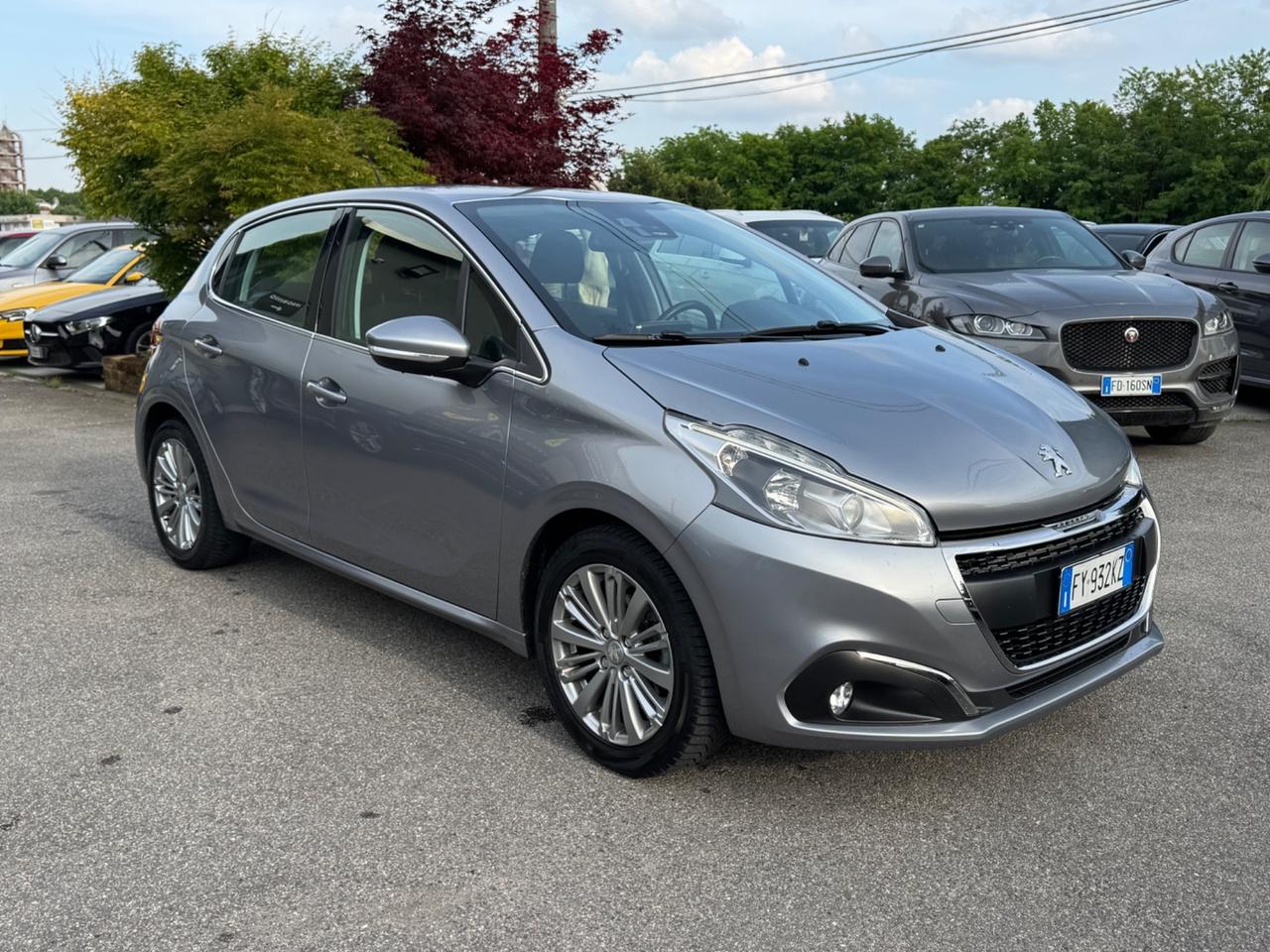 Peugeot 208 PureTech 82 5 porte Allure