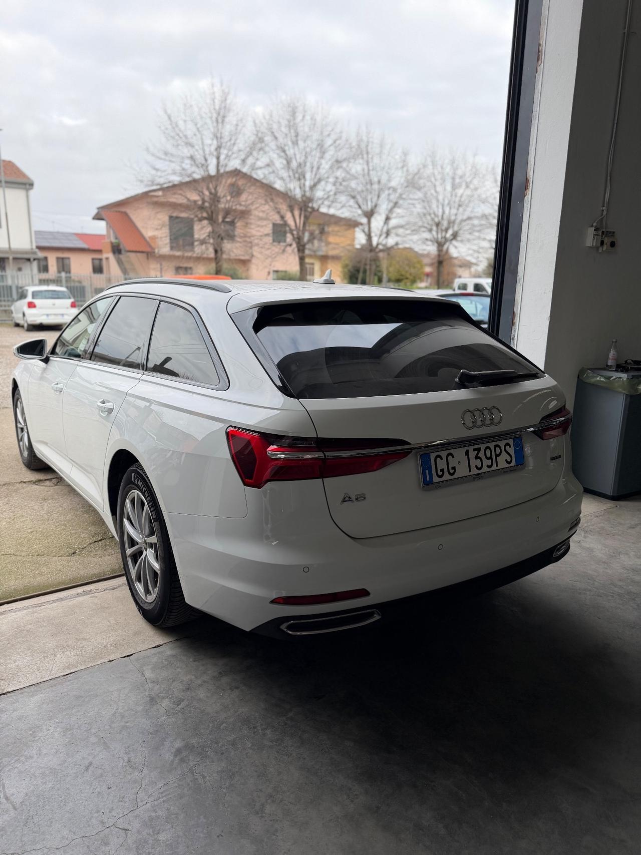 Audi A6 40 2.0 TDI quattro ultra S tronic Business Design