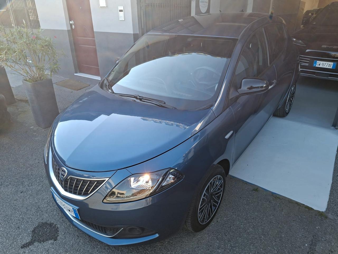 Lancia Ypsilon 1.0 FireFly 5 porte S&S Hybrid Silver - Vettura aziendale, unico proprietario.