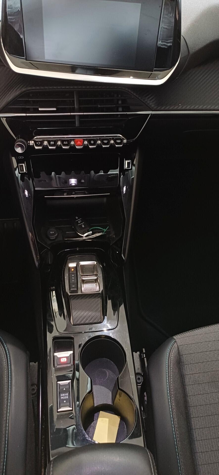 Peugeot 2008 BlueHDi 130 S&S EAT8 Allure Pack