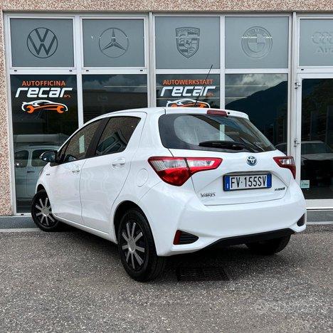 Toyota Yaris 1.5 Hybrid 5 porte Cool