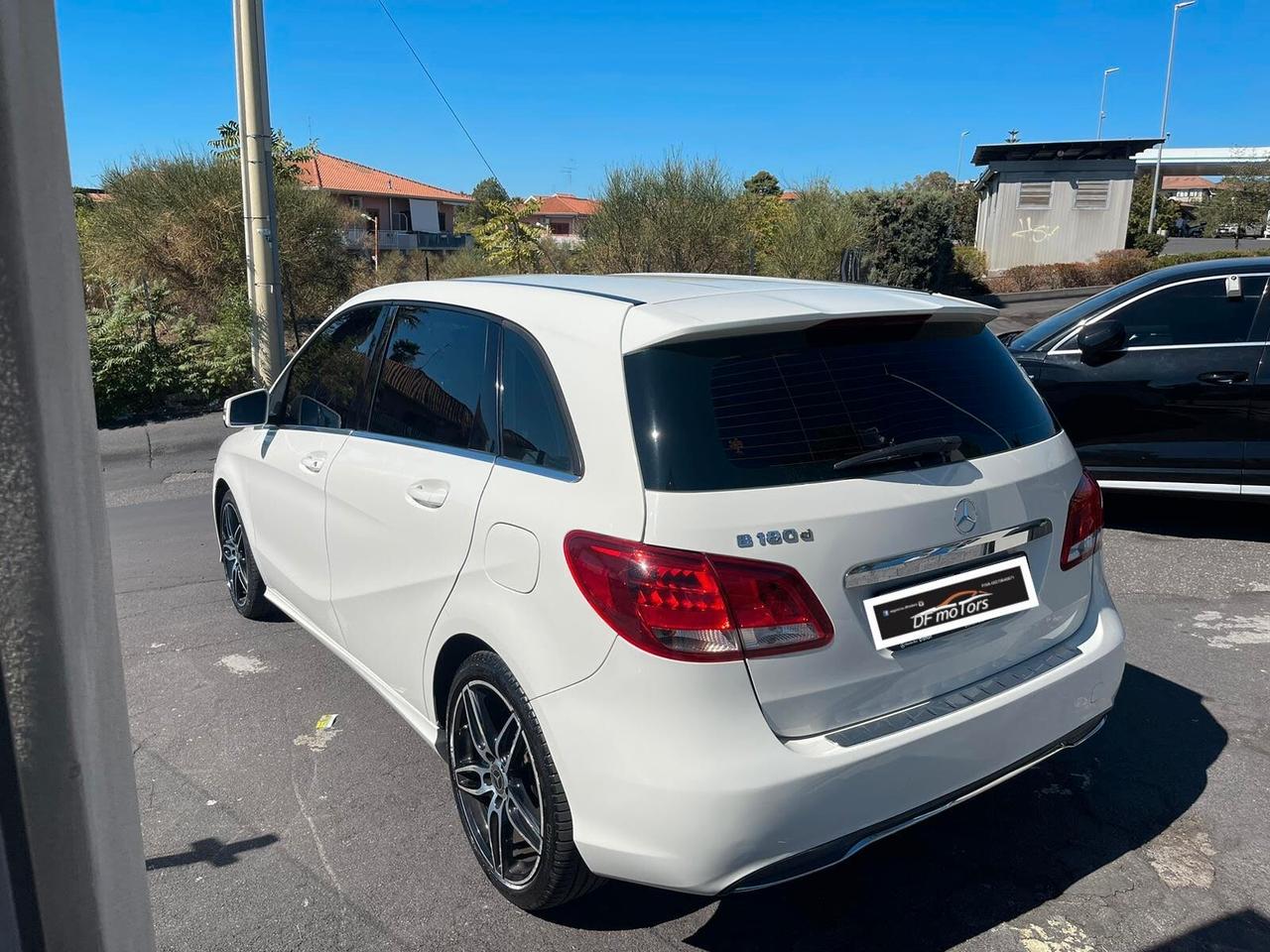 Mercedes-benz B 180 B 180 d Automatic Premium