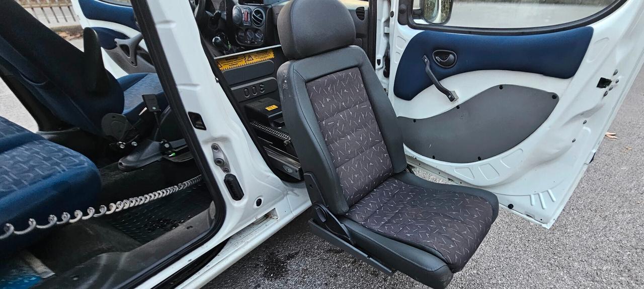 Fiat Doblo 1.9 JTD TRASPORTO DISABILI