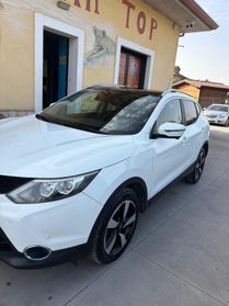 Nissan Qashqai 1.5 dCi tetto in vetro navigazione full