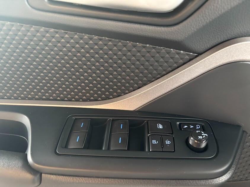 Toyota C-HR 1.8 Hybrid E-CVT Business
