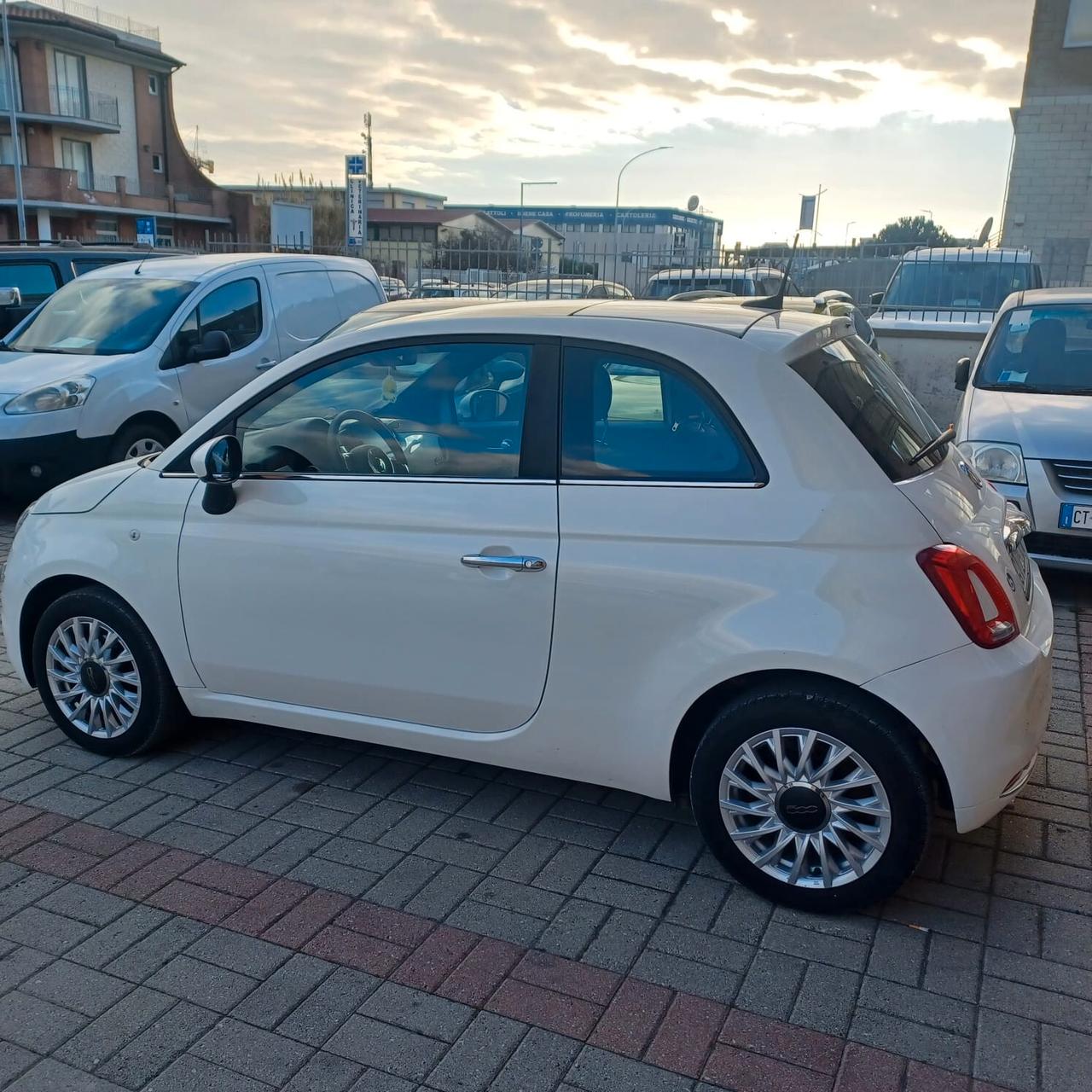 27648KM 500 1.0 HYBRID DOLCE VITA COME NUOVA