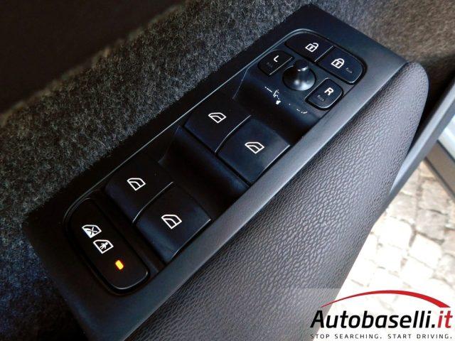 VOLVO XC40 T2 Essential