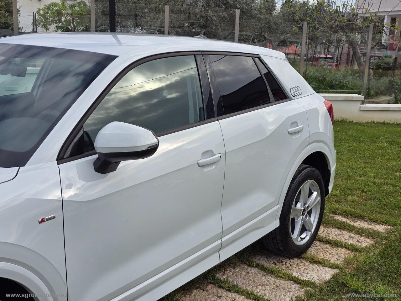 AUDI Q2 30 TDI S line Edition
