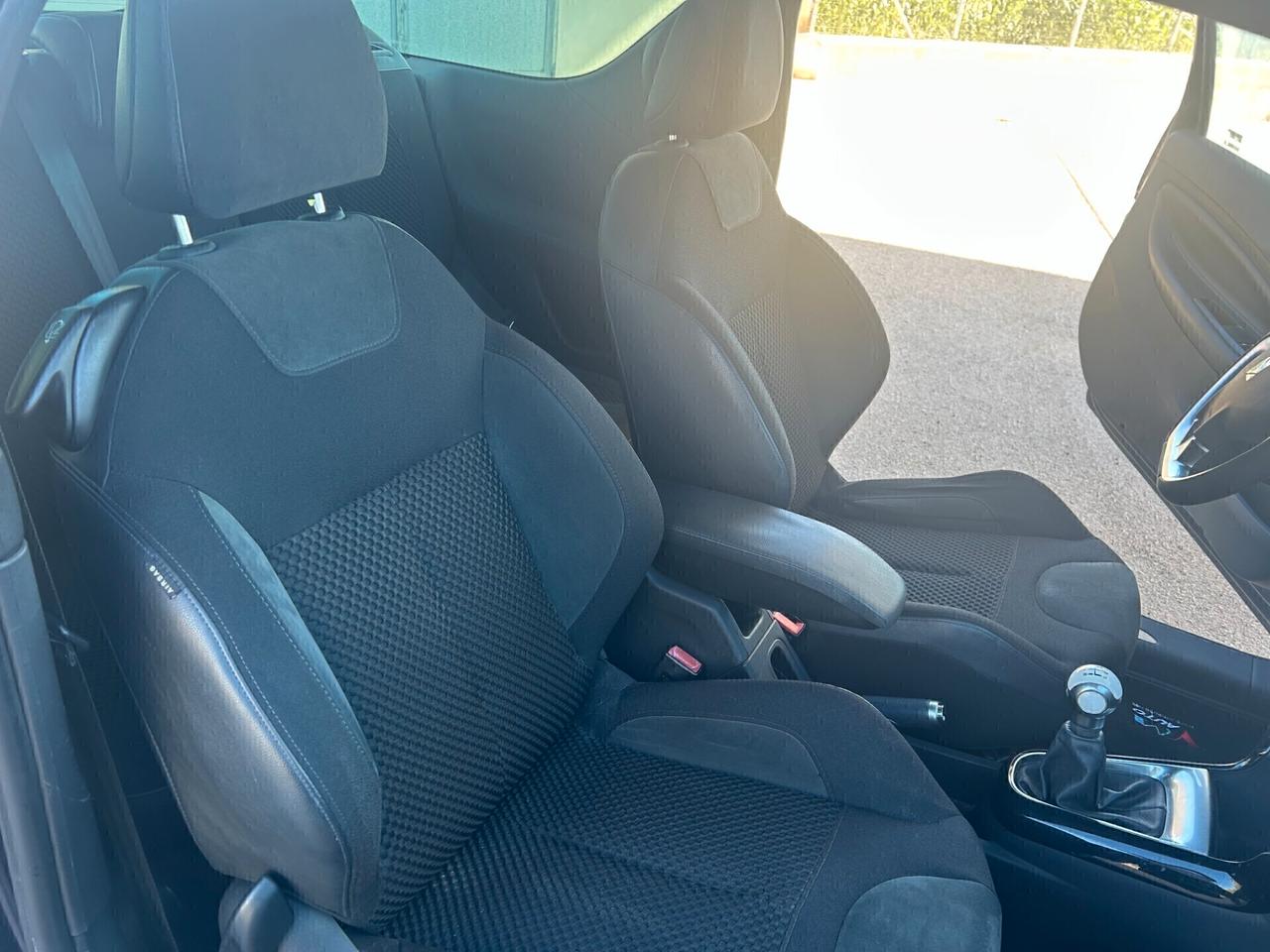 ds3 BlueHDi 100 S&S Sport Chic