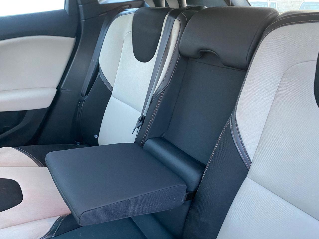 Volvo V40 D4 Momentum