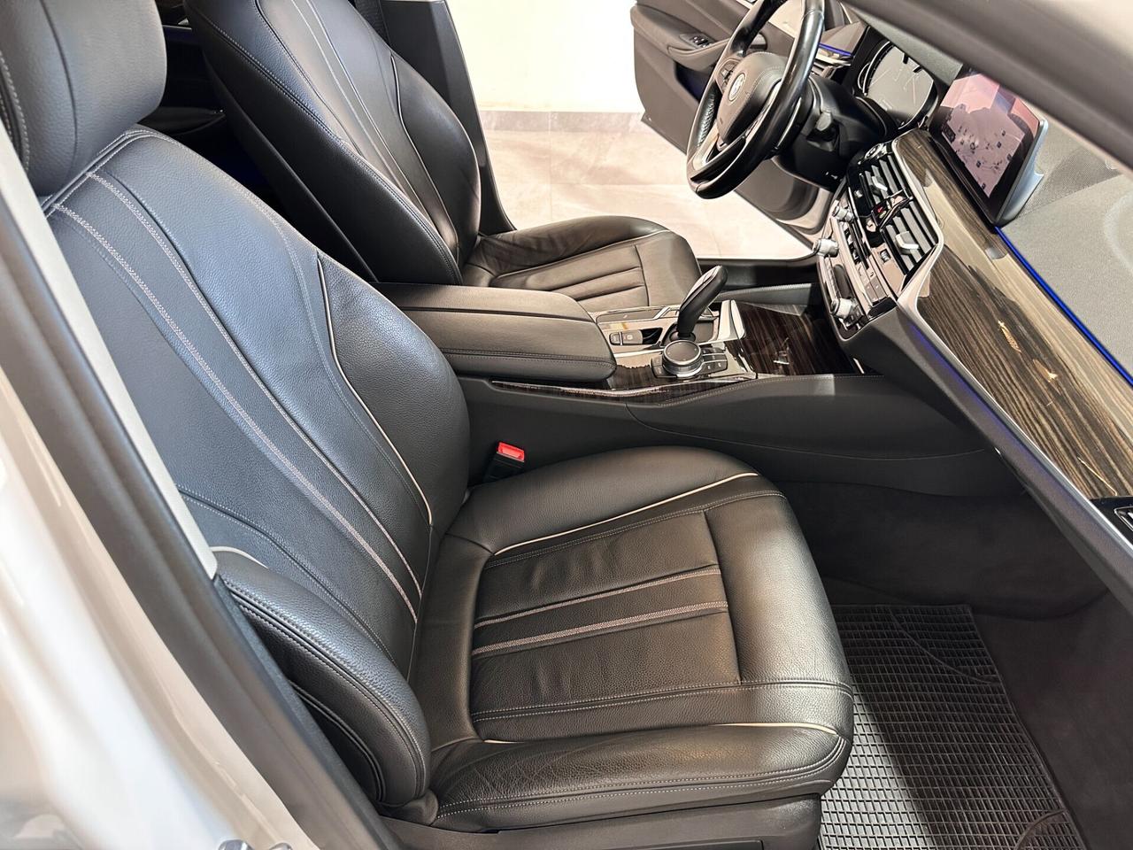 Bmw 530 530d xDrive Luxury - BERLINA - UNICO PROP.