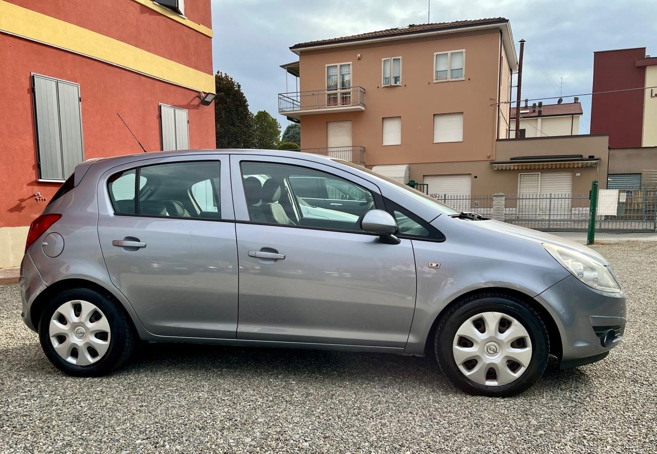 Opel Corsa 1.2 5 porte benzina