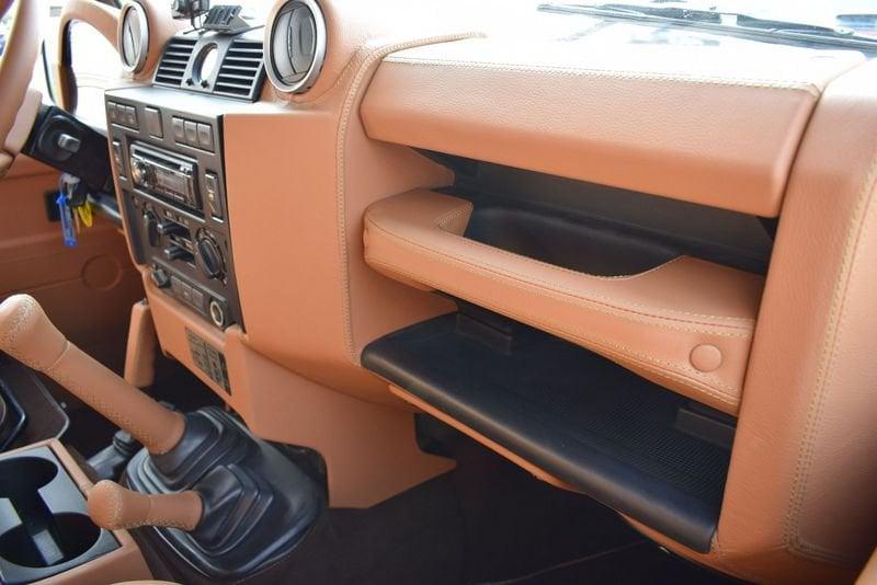 Land Rover Defender Defender 90 2.2 TD4 Station Wagon N1 AUOTOCARRO IVA ESPOSTA