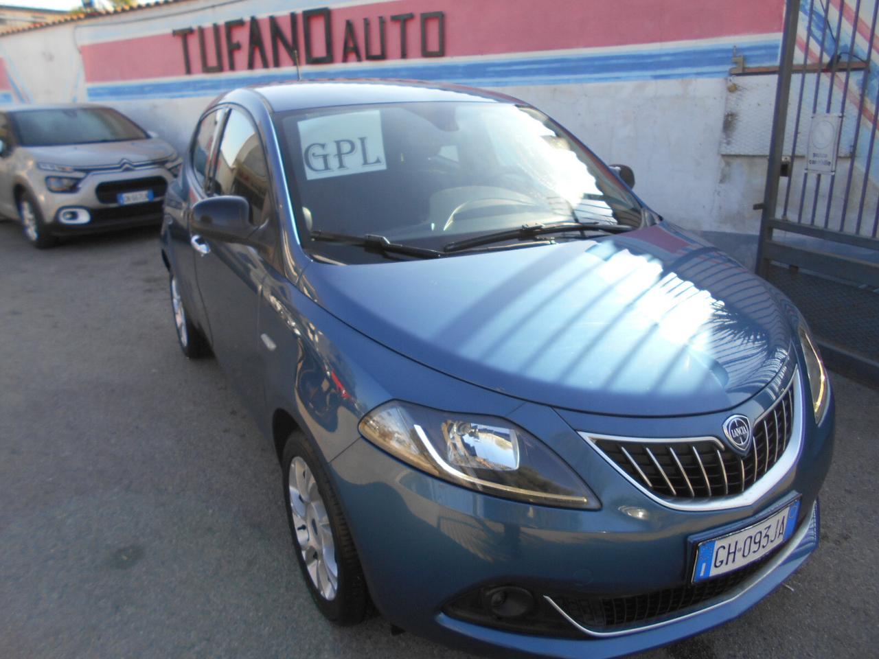 Lancia Ypsilon 1.2 69 CV 5 porte GPL Ecochic Silver