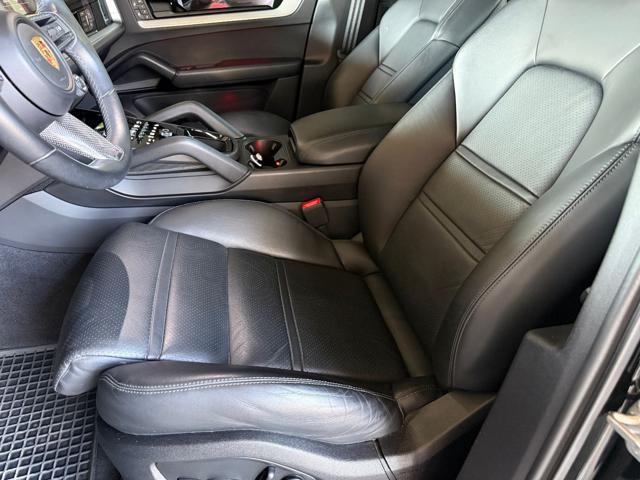 PORSCHE Cayenne Coupé 3.0 V6