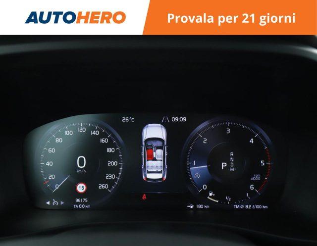 VOLVO XC40 D4 AWD Geartronic Momentum