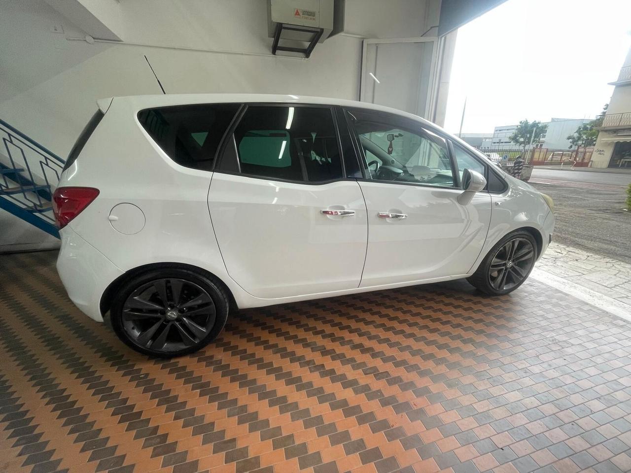 Opel Meriva 1.7 CDTI 110CV b-color Panoramic