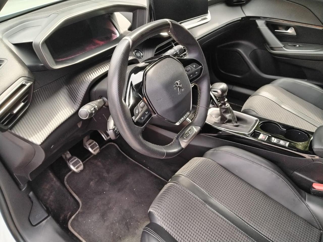Peugeot 2008 GT 1.5 Blue HDI 110