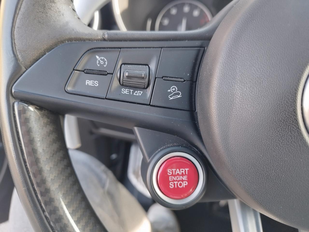Alfa Romeo Stelvio 2.9 Bi-Turbo V6 510 CV AT8 Quadrifoglio