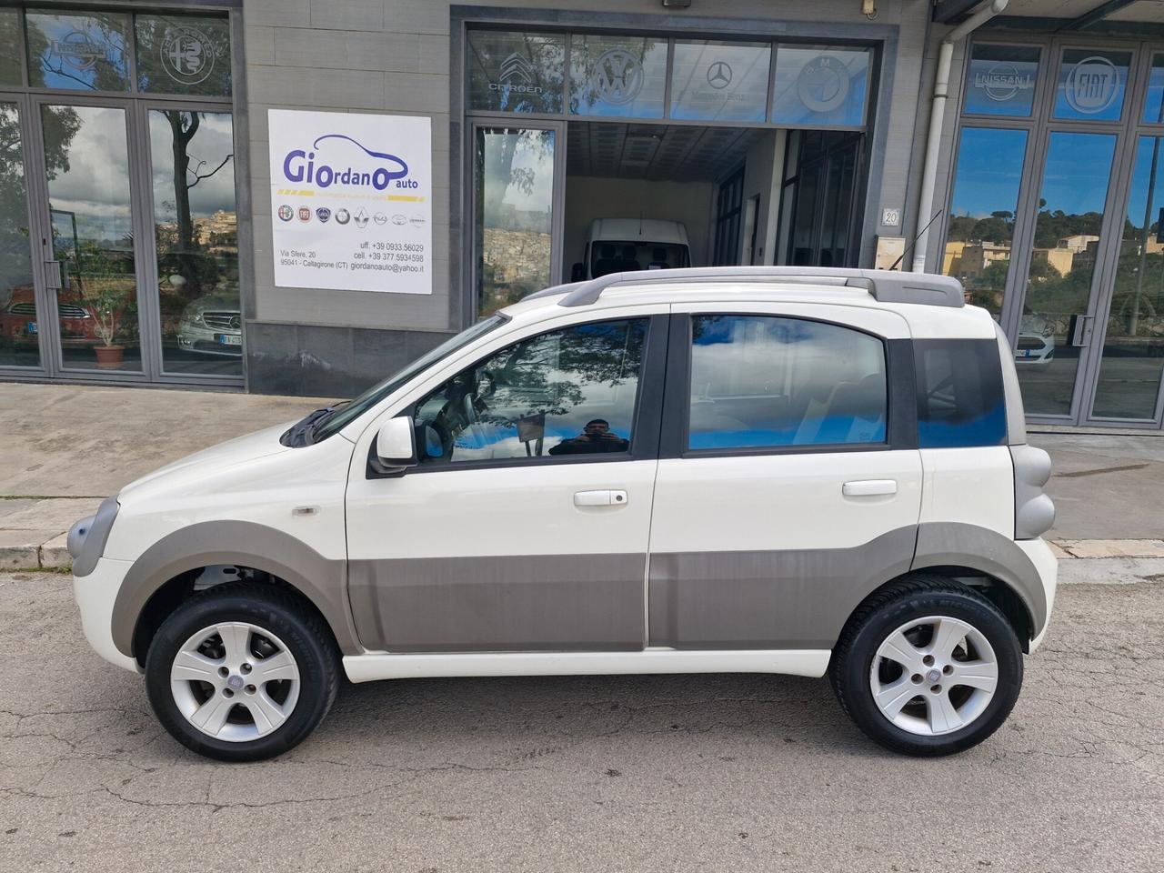 Fiat Panda 1.3 MJT 16V DPF 4x4 Climbing
