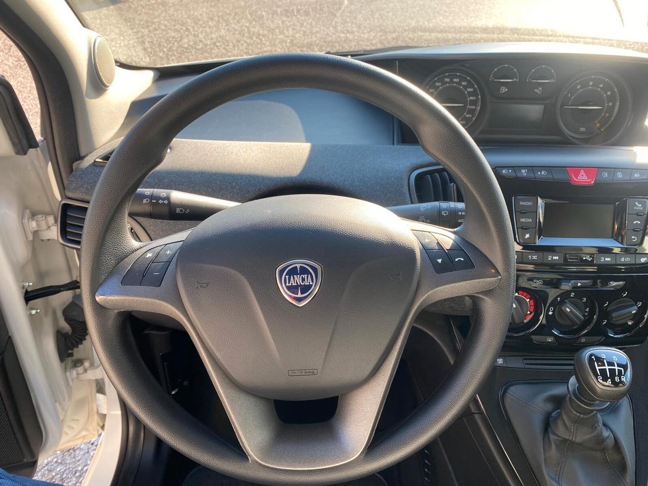 Lancia Ypsilon 1.0 FireFly 5 porte S&S Hybrid Gold