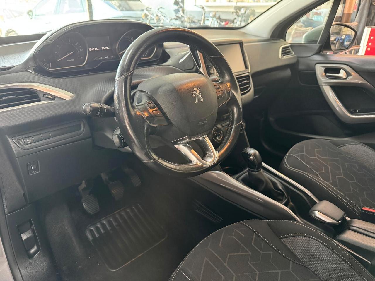 Peugeot 2008 PureTech 82 Active UNICOPROPRIETARIO TENUTA BENISSIMO