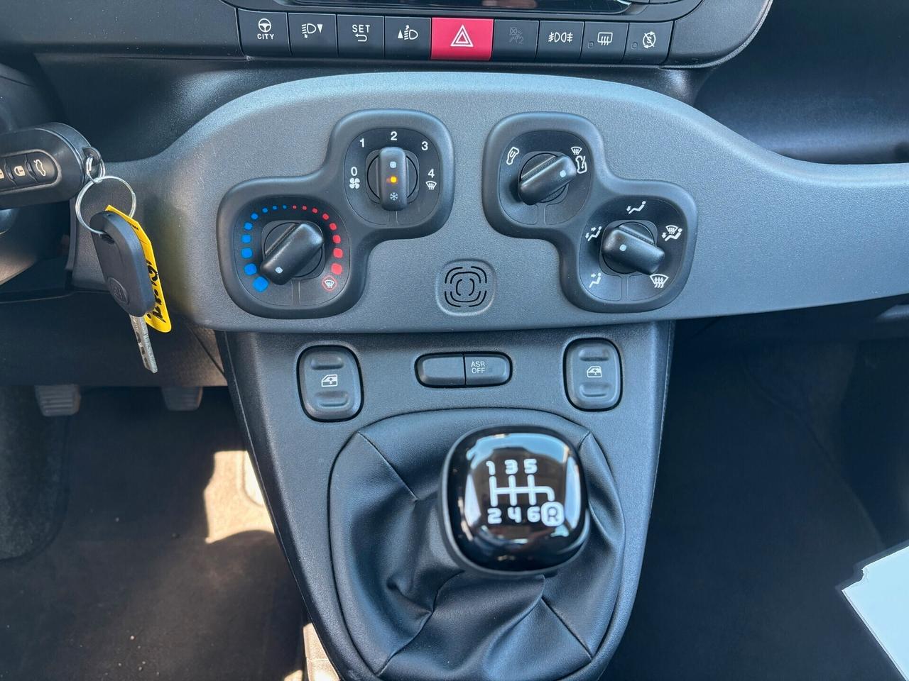 Fiat Panda 1.0 City Cross HYBRID