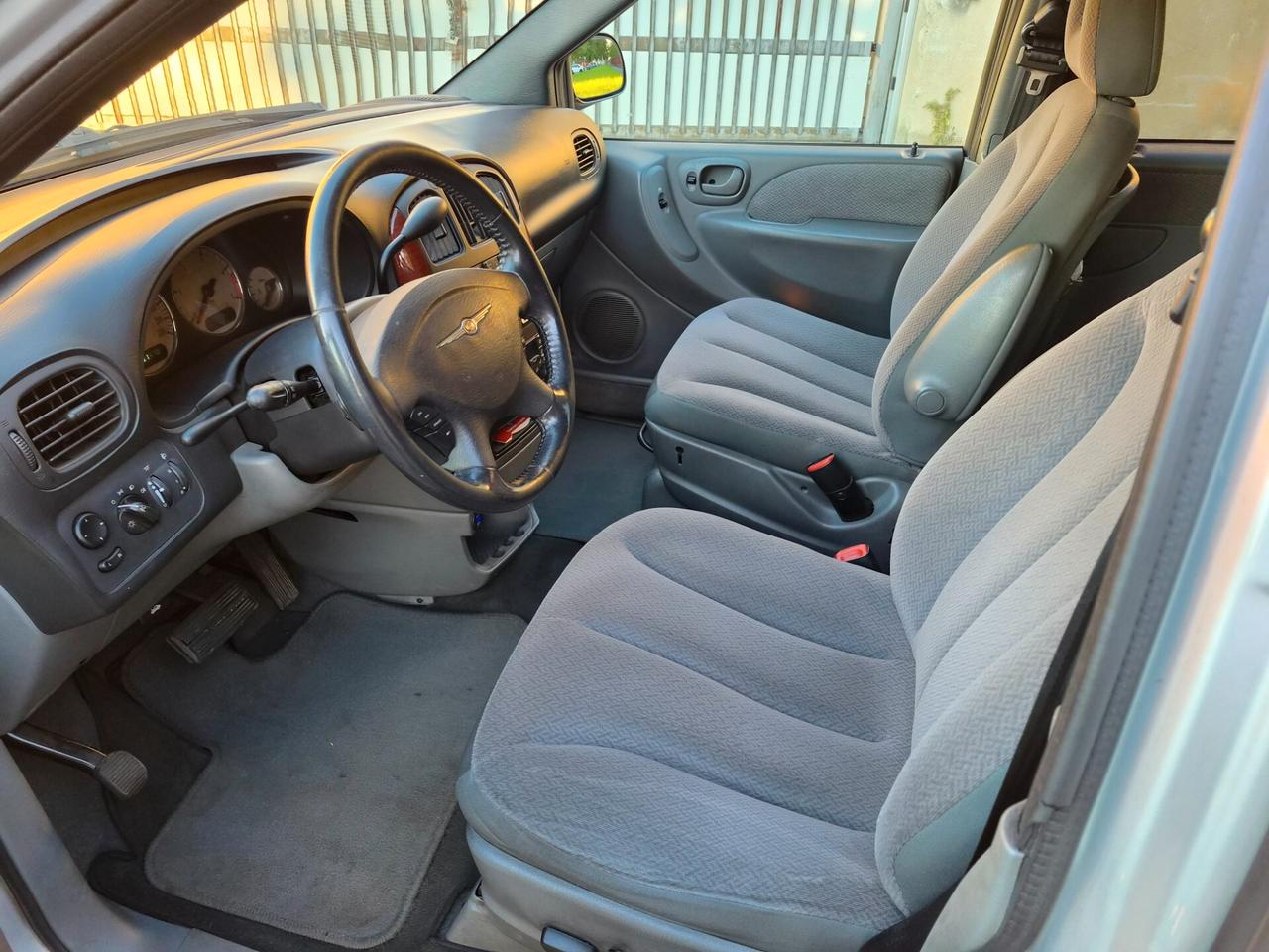 Chrysler Voyager 2.8 CRD gancio traino