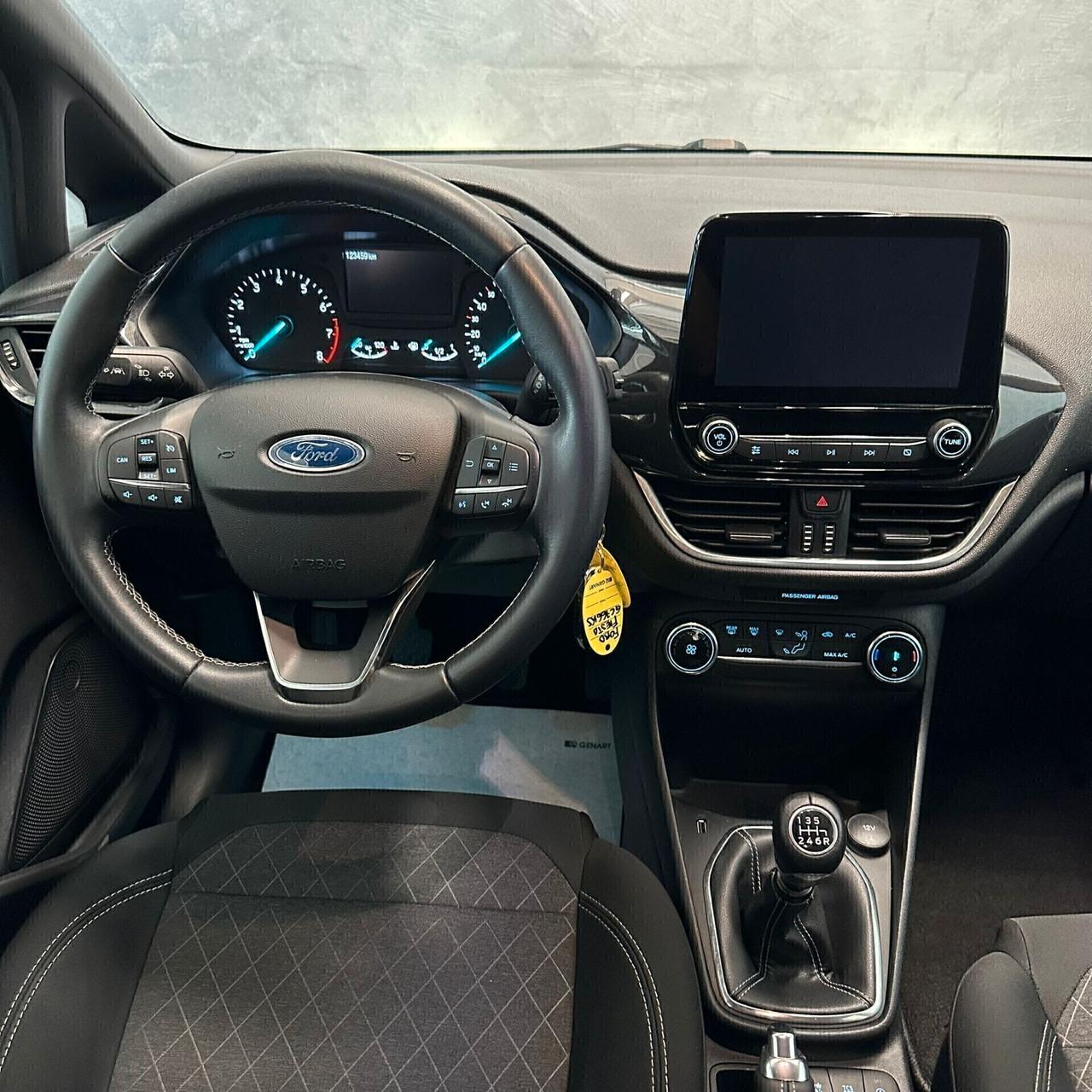 Ford Fiesta 1.0 Ecoboost Hybrid RADAR+CRUISE+NAVI+FARI LED